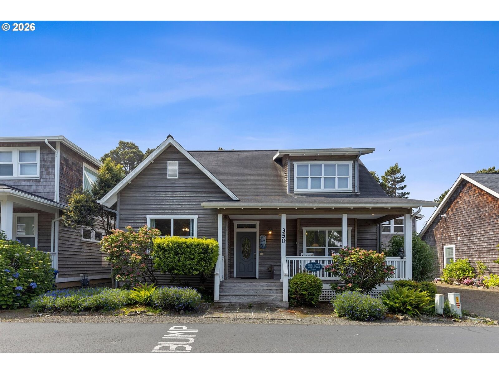 Property Photo:  350 Bella Beach Dr  OR 97341 