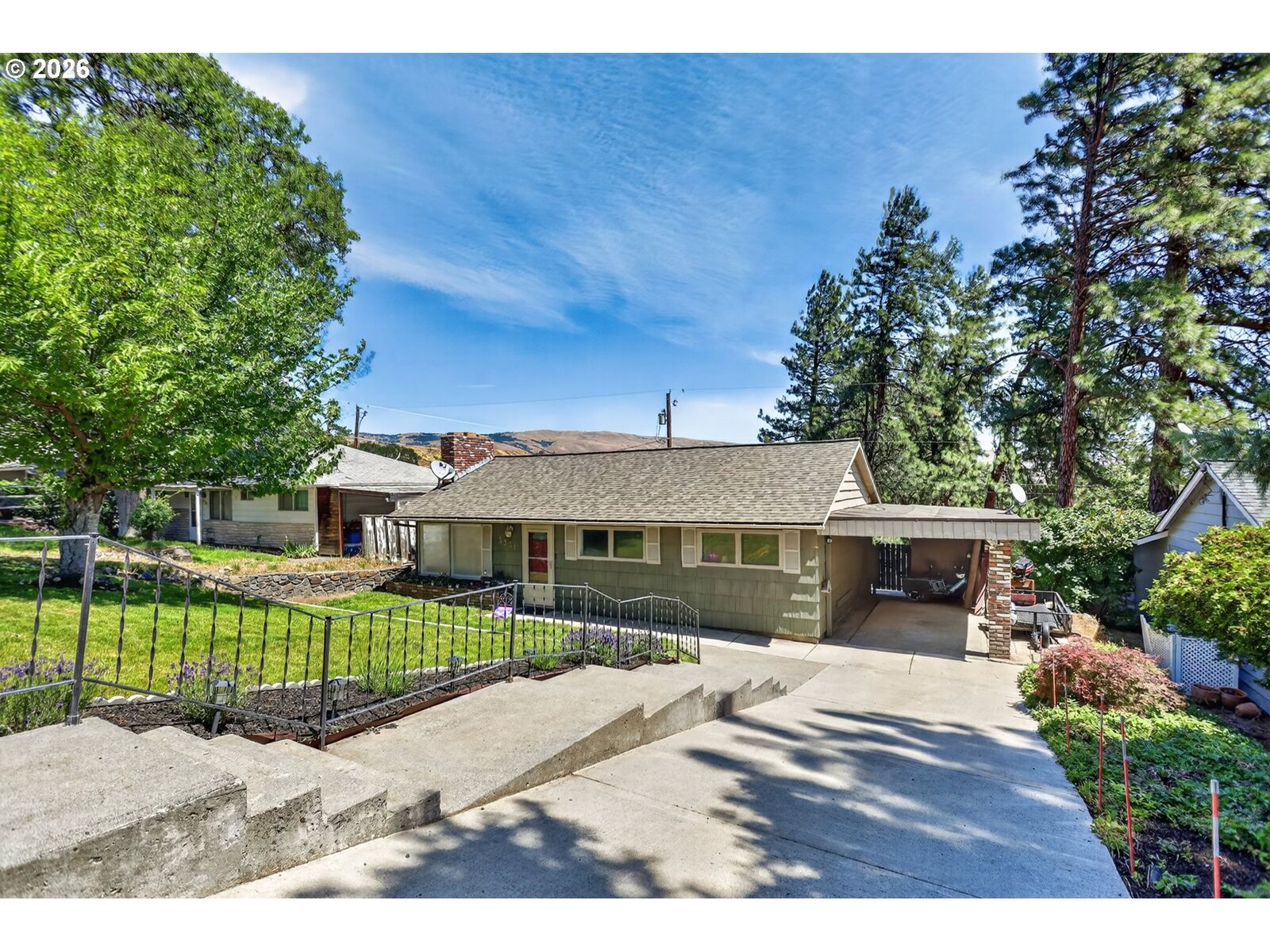 Property Photo:  3331 W 13th St  OR 97058 