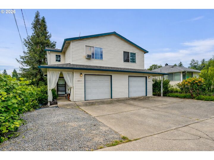 Property Photo: 18309 Portland Ave OR 97027