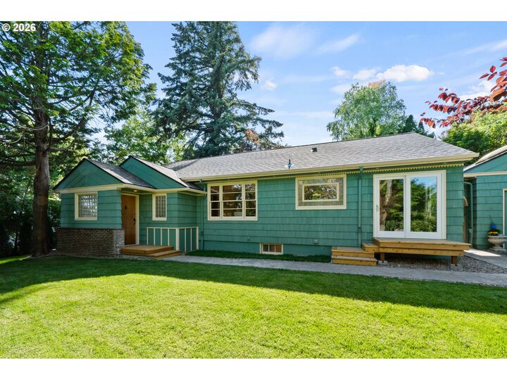 Property Photo:  4575 SW Dogwood Ln  OR 97225 