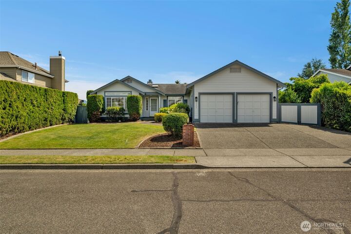 Property Photo: 3050 Chelsea Lane WA 98022