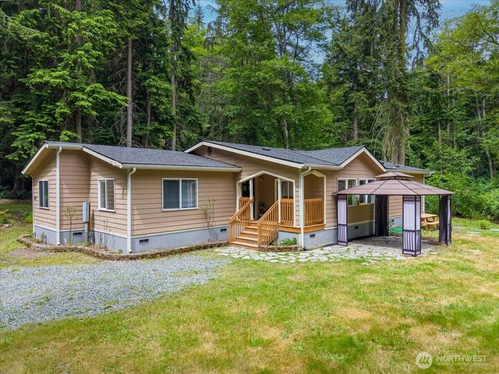 Property Photo:  2579  Green Acres Lane  WA 98277 