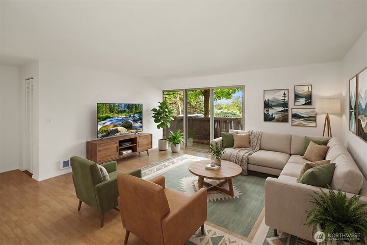 Property Photo: 11208 NE 68th Street 117 WA 98033