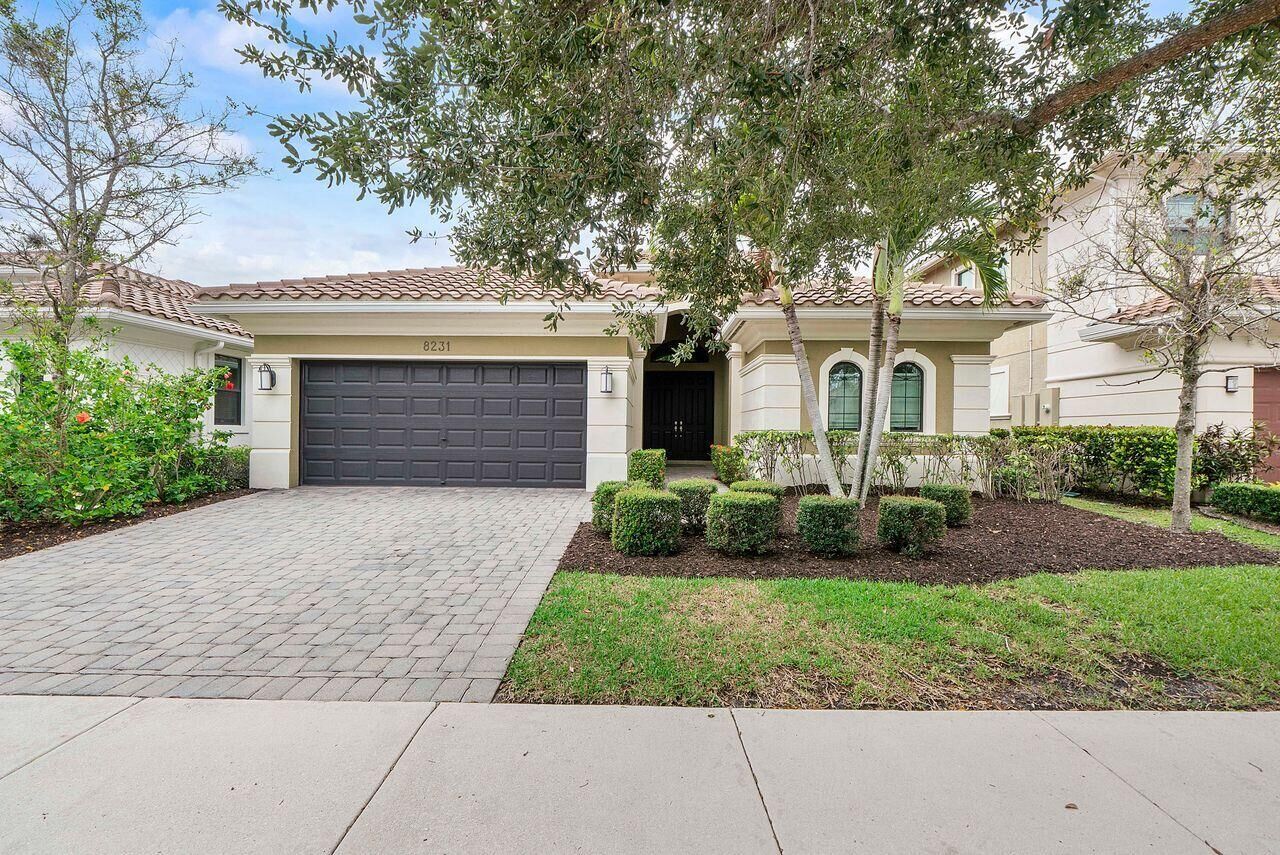 Property Photo: 8231 Canopy Terrace FL 33076