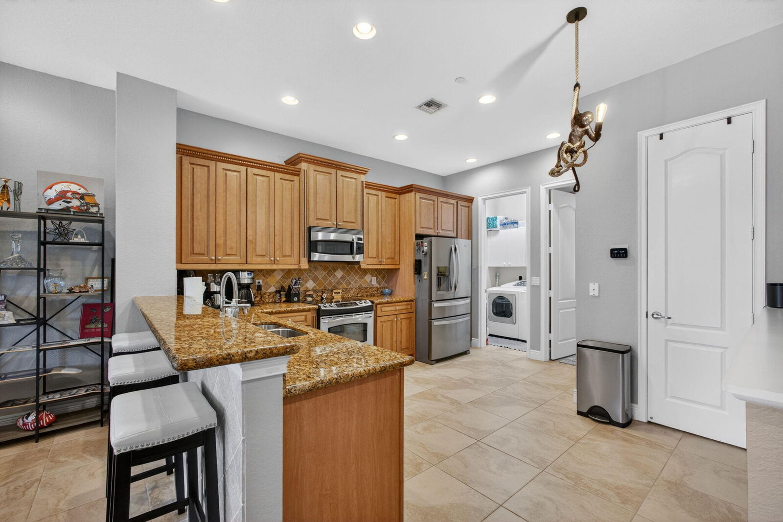Property Photo:  4710 Artesa Way E  FL 33418 