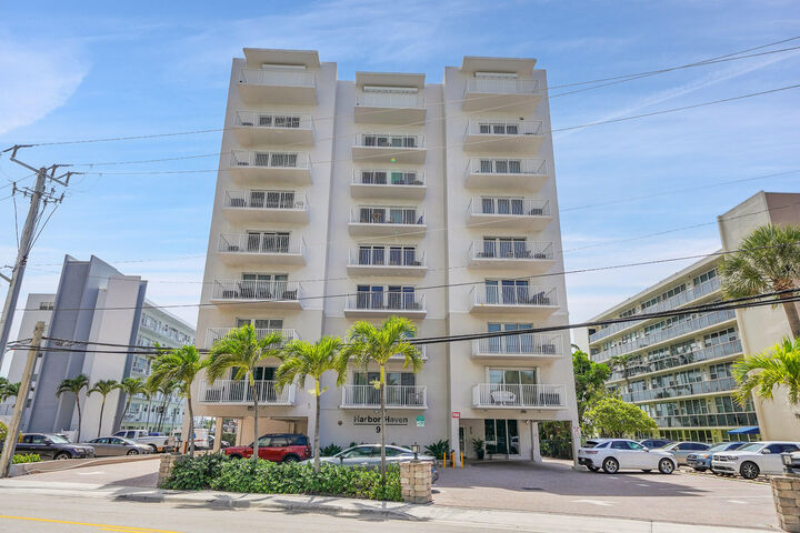 Property Photo:  95 N Birch Road 606  FL 33304 
