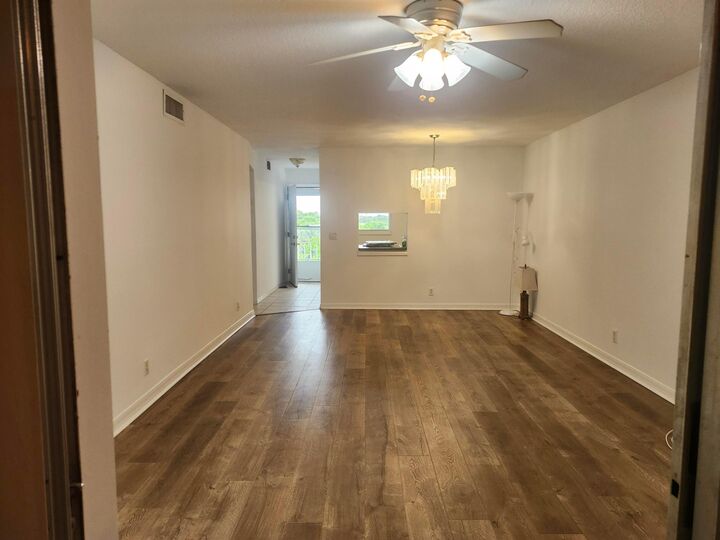 Property Photo: 2600 NE 1st Lane 402 FL 33435