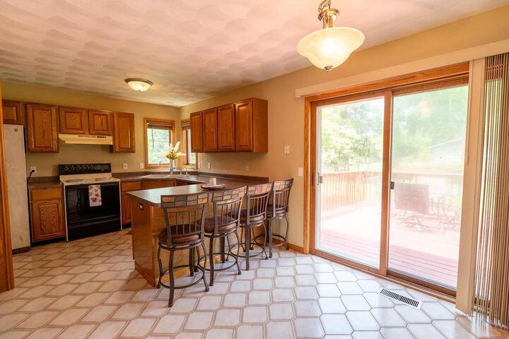 Property Photo: 1511 Meadowlark Drive WI 53545