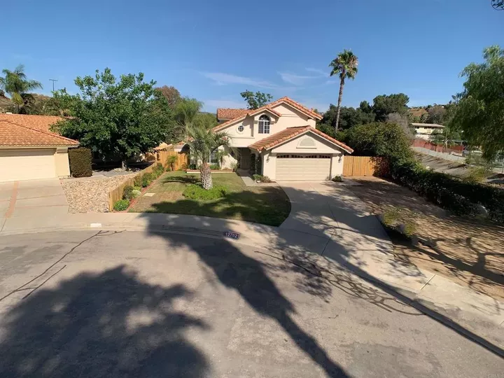 Property Photo:  12702 Los Coches Ct.  CA 92040 