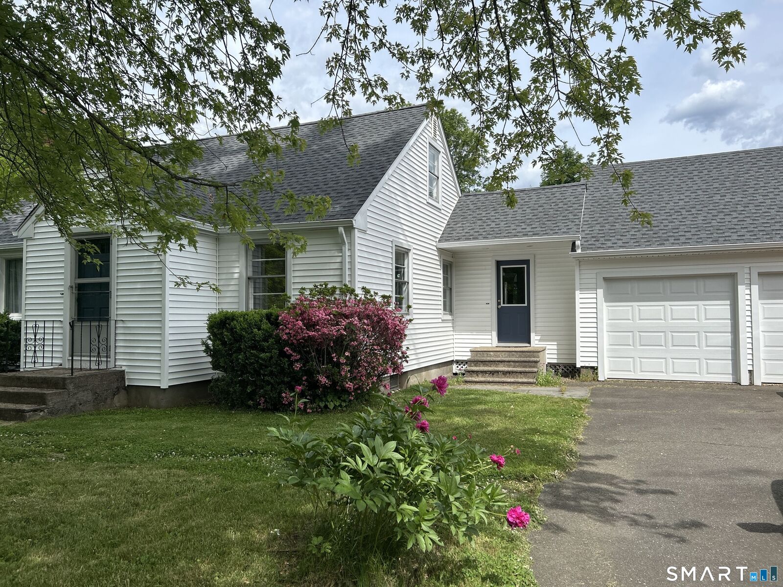 Property Photo:  189 South Main Street  CT 06026 