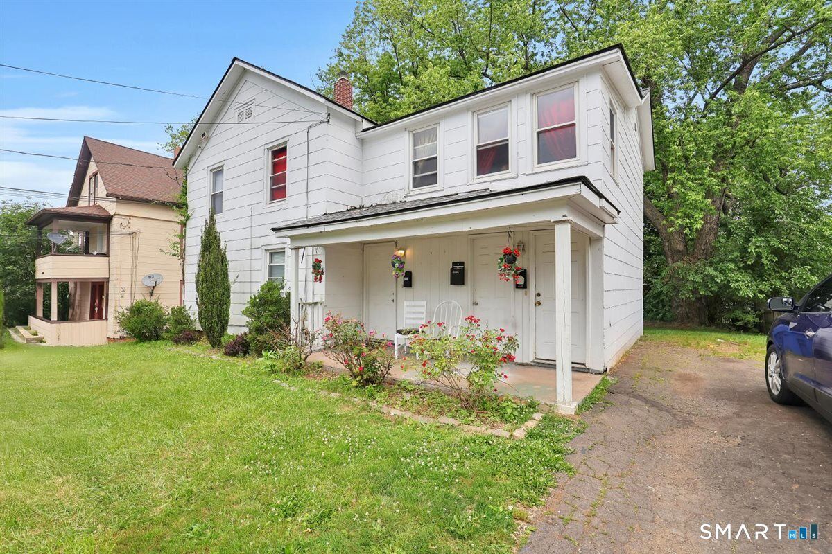 Property Photo: 18 North 3rd Street CT 06451