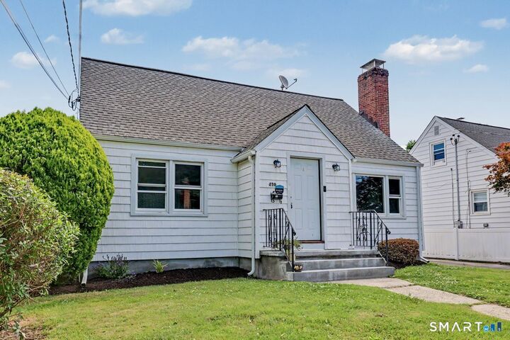 Property Photo: 210 Stratfield Place CT 06606