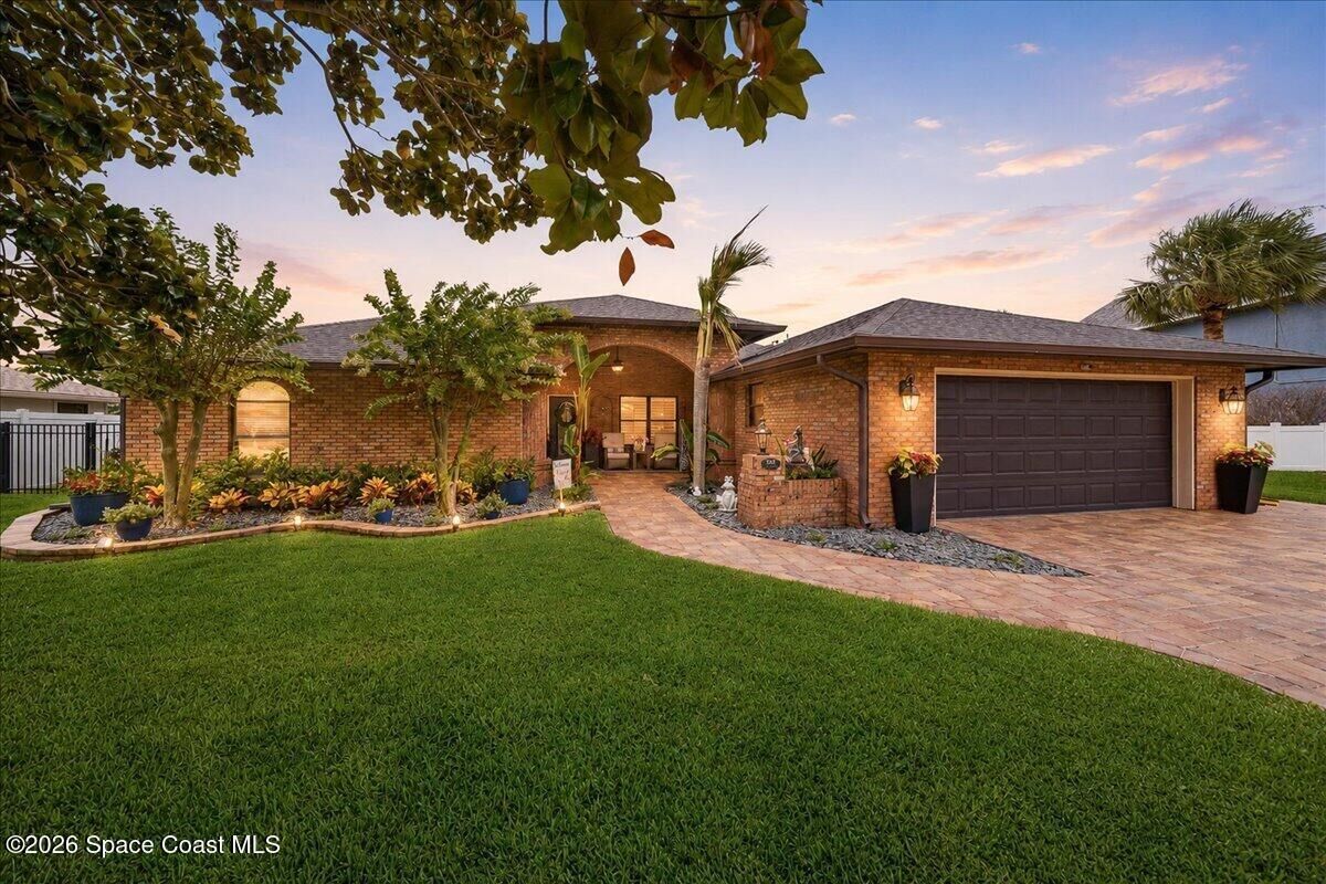Property Photo:  560 Sawgrass Circle  FL 32940 