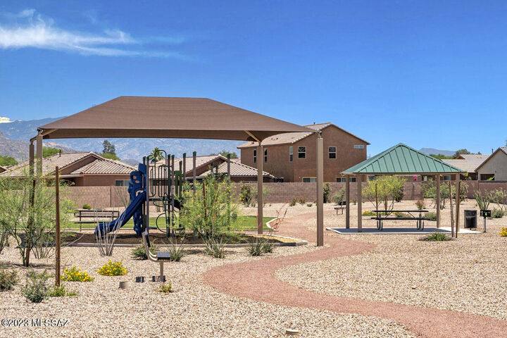 Property Photo: 4454 S Downshift Drive AZ 85730