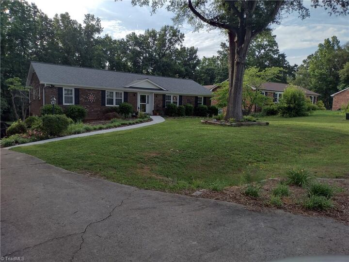 Property Photo: 170 Queens Court NC 27012
