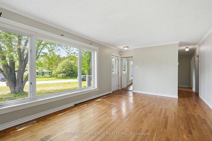 Property Photo:  3941 Shirley Avenue  ON K1V 1H4 