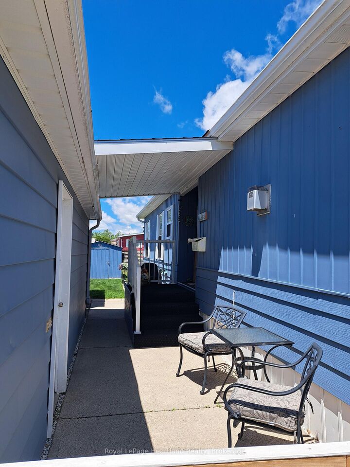 Property Photo: 27 Stewart Street ON N7G 1A1