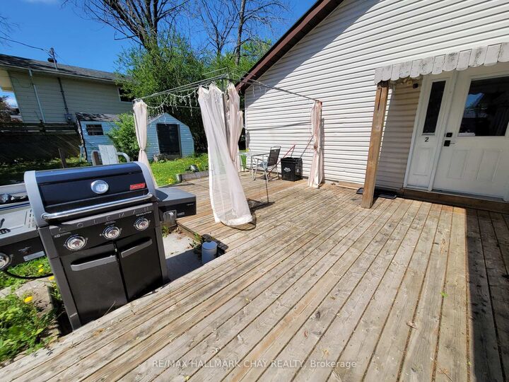 Property Photo: 405 Forest Avenue S ON L3V 3Z2