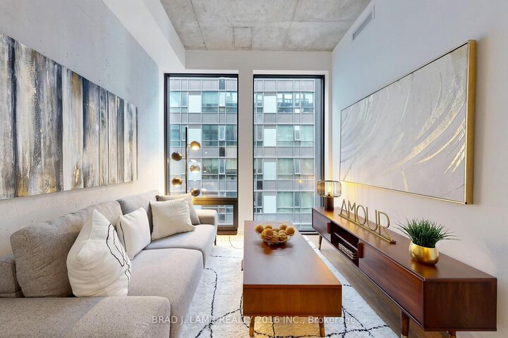 Property Photo: 284 King Street E 808 ON M5A 1K4