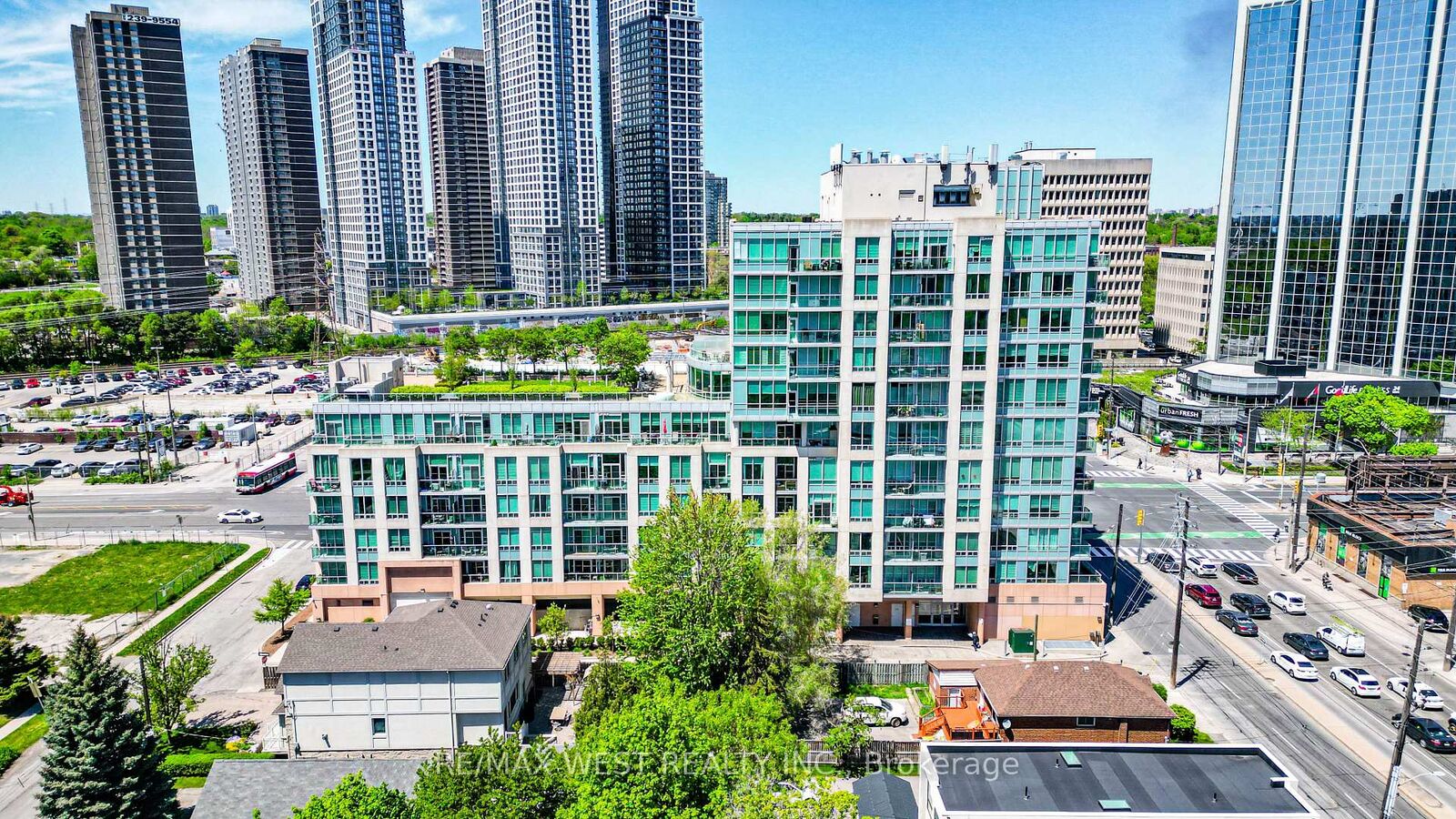 Property Photo: 3391 Bloor Street W 609 ON M8X 1G3