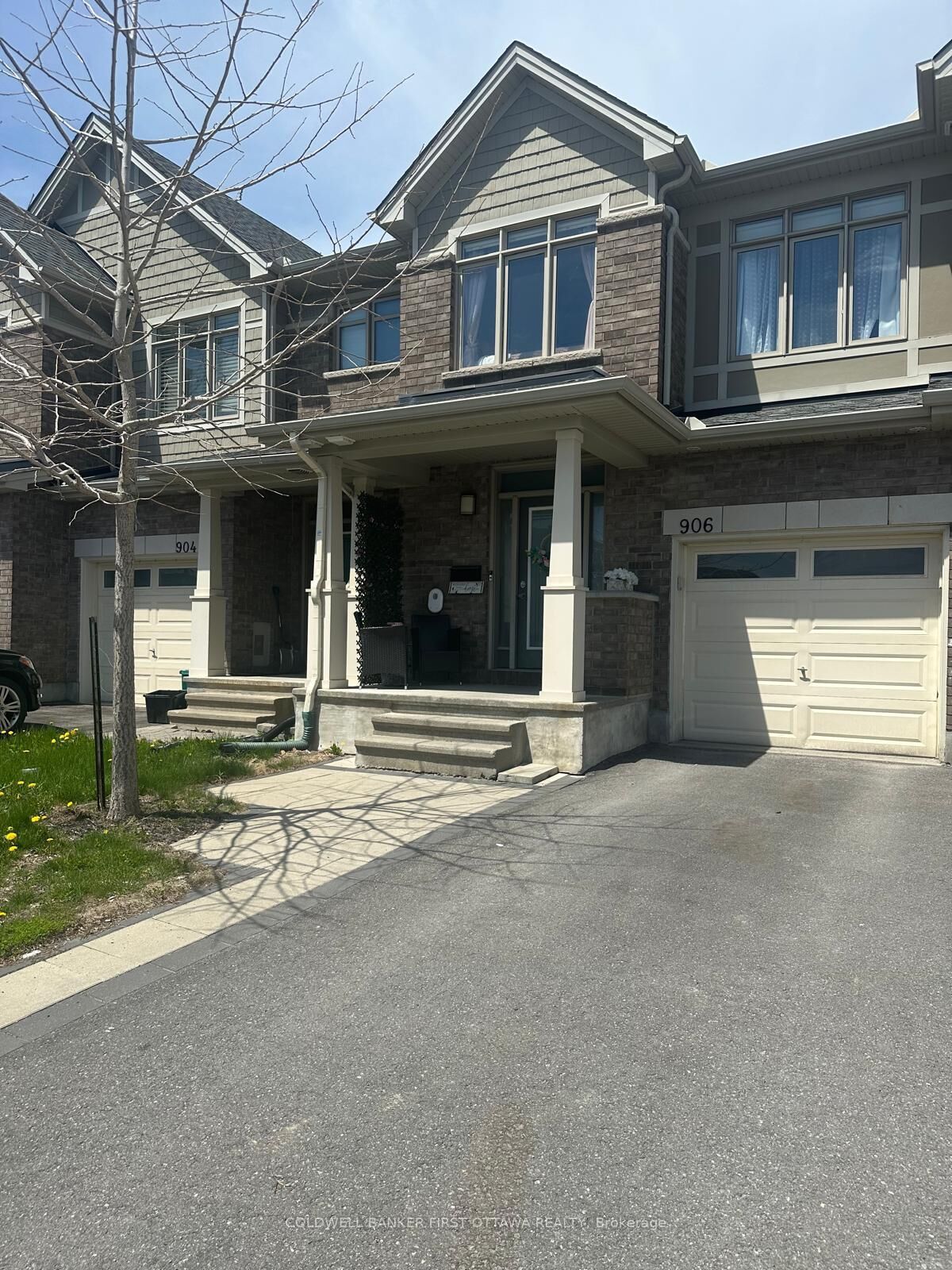 Property Photo:  906 Littlerock Street  ON K1T 0N2 