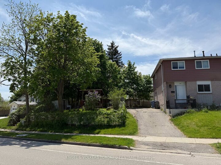 Property Photo:  689 College Avenue W  ON N1G 2Y2 