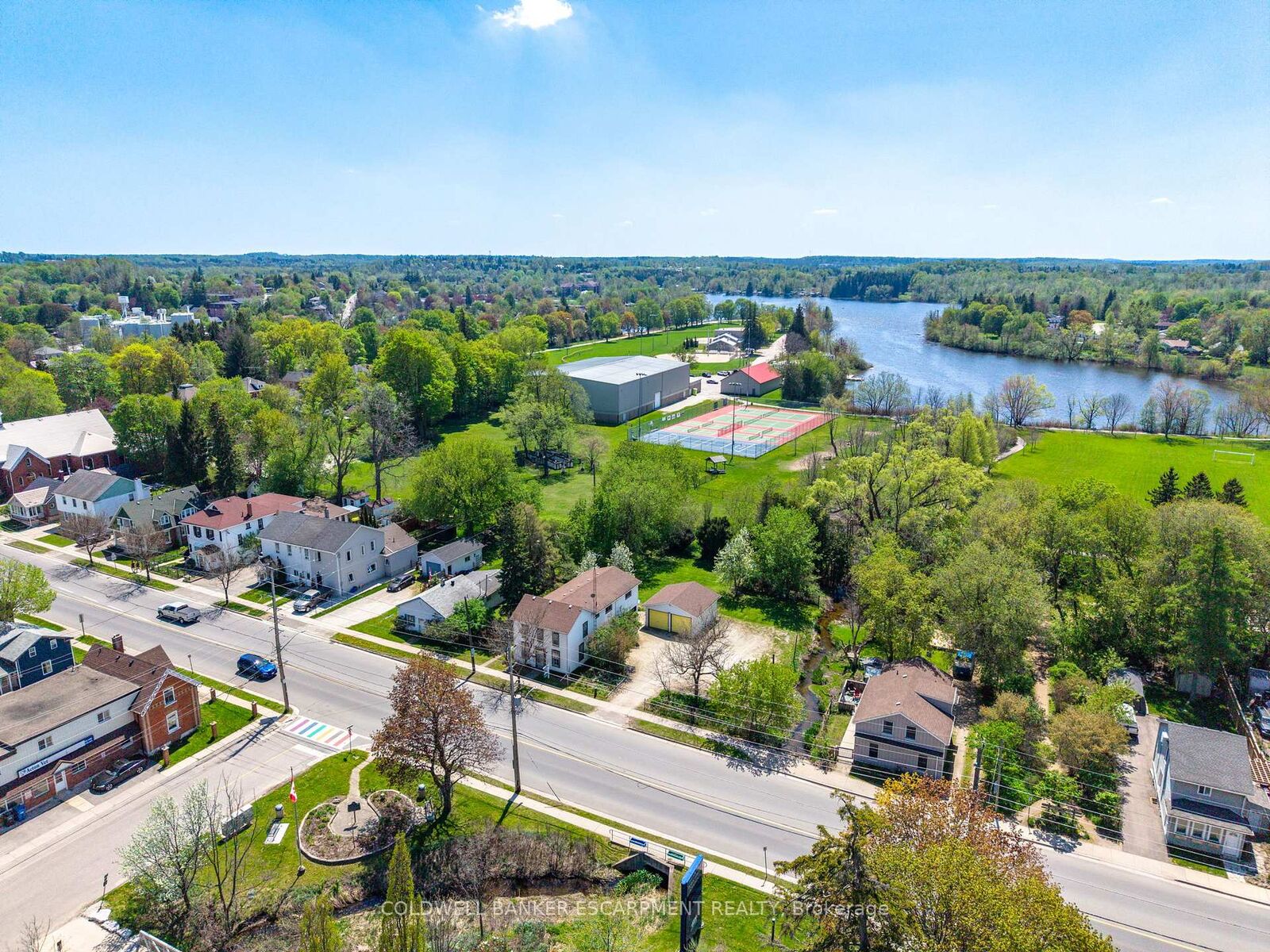 Photo de la propriété:  76 Main Street N  ON L7J 1W2 