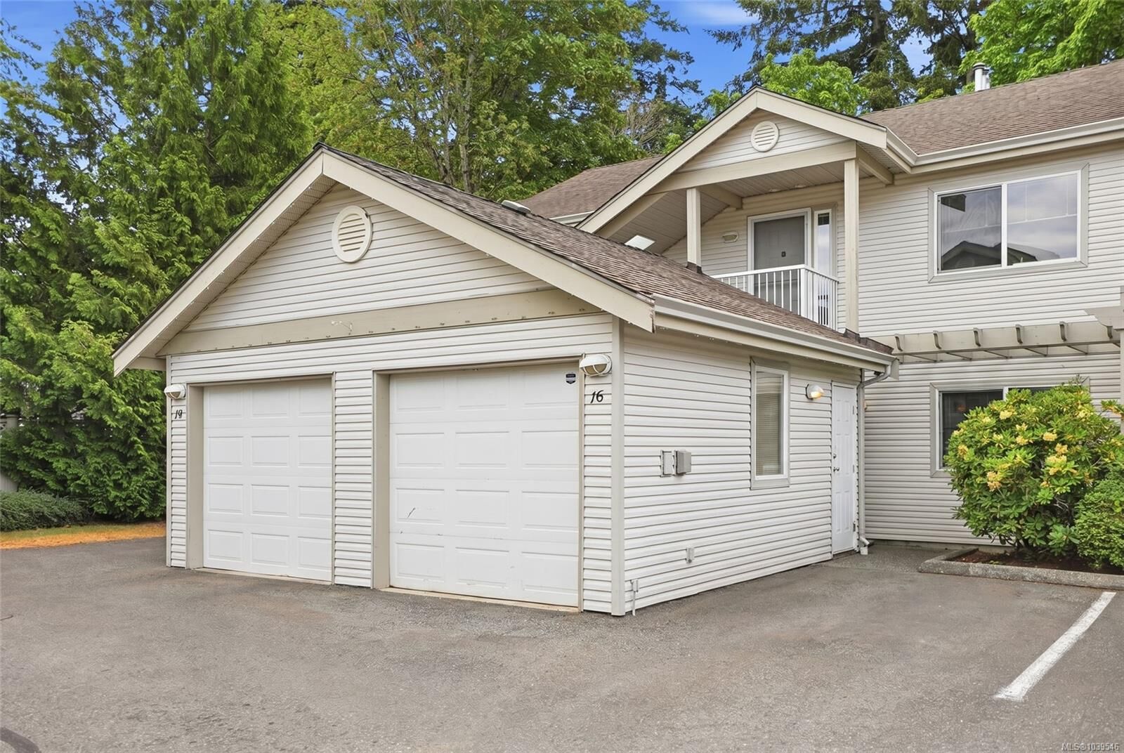 Property Photo:  571 Bradley St #16  BC V9S 3G3 