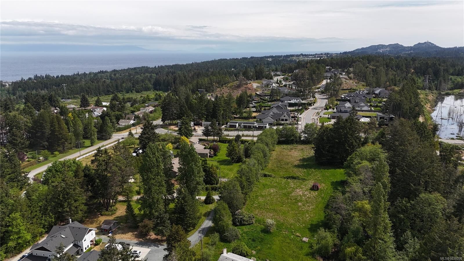 Property Photo: 6671 Harwood Dr BC V0R 2H0