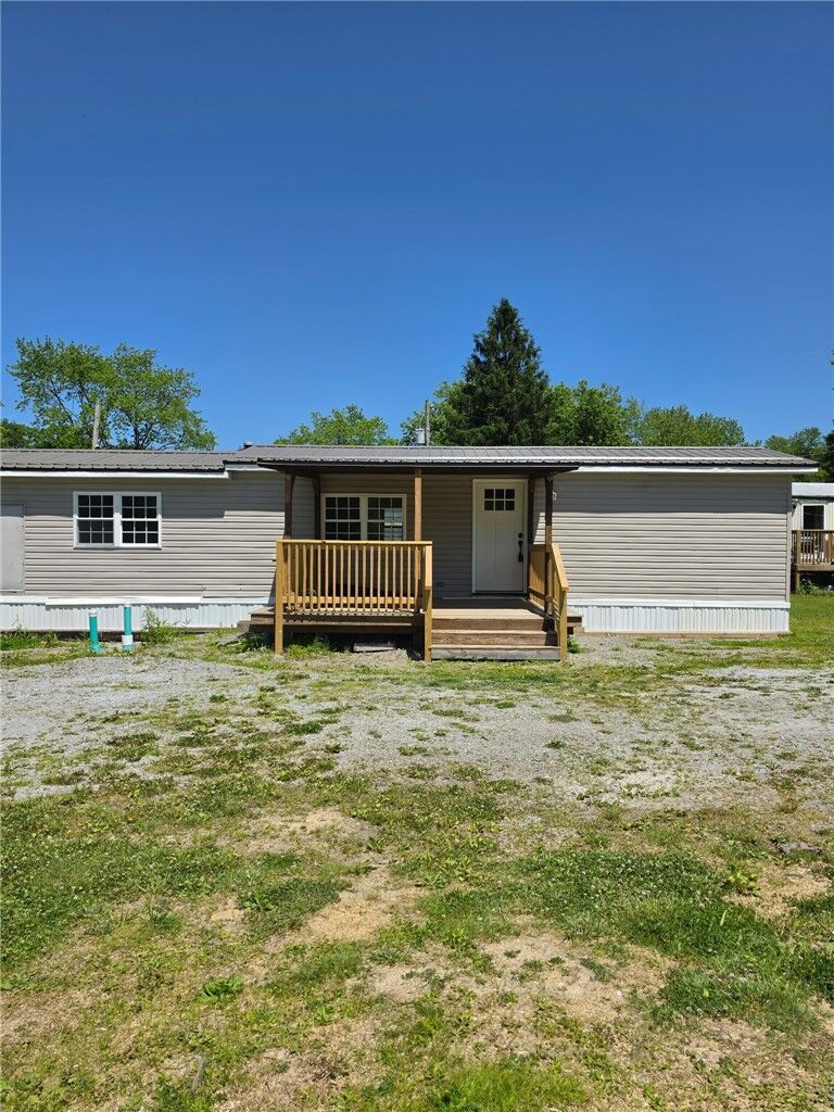 Property Photo:  834 McGee Lane  PA 15627 
