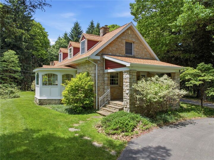Property Photo:  2541 Springfield Pike  PA 15425 