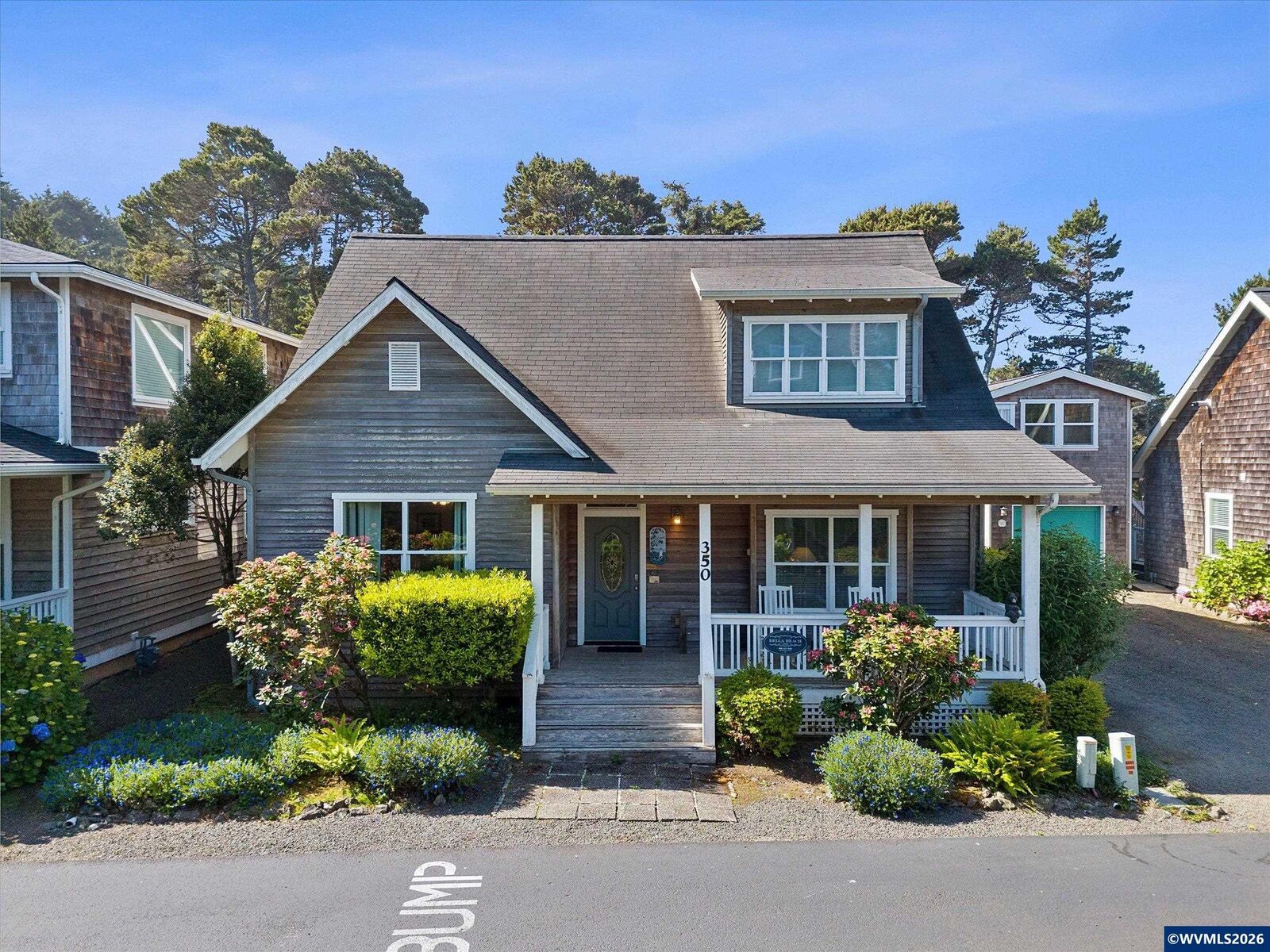 Property Photo:  350 Bella Beach Dr  OR 97341 