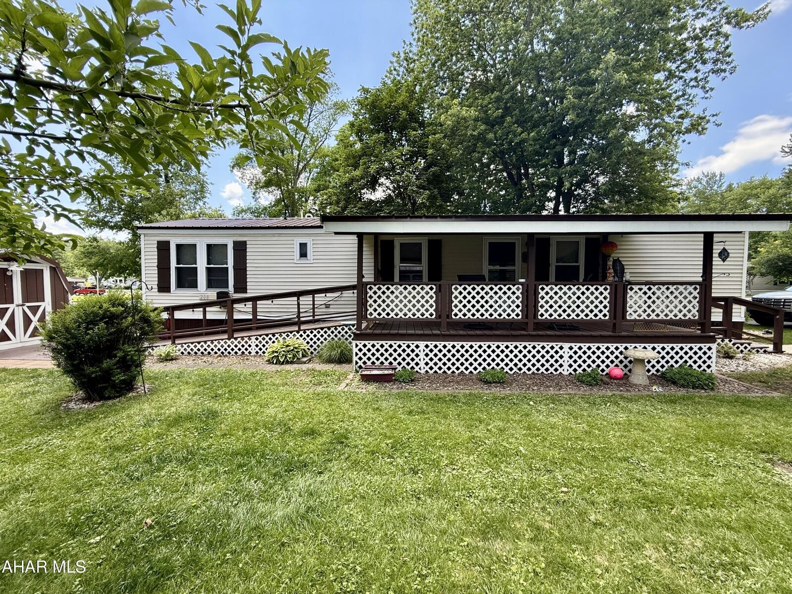 Property Photo: 208 Woodside Street PA 15522
