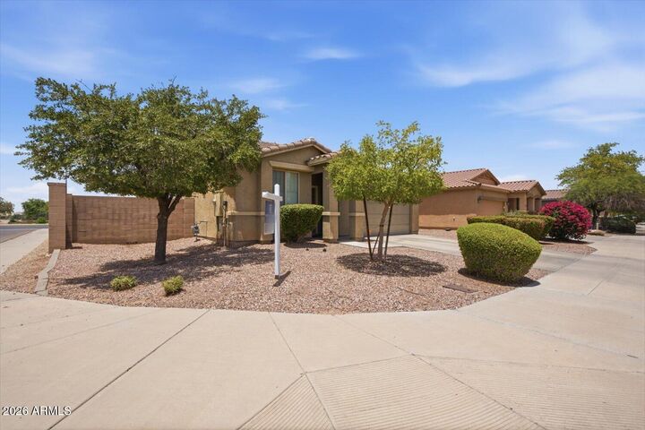 Property Photo: 6912 S 74th Lane AZ 85339