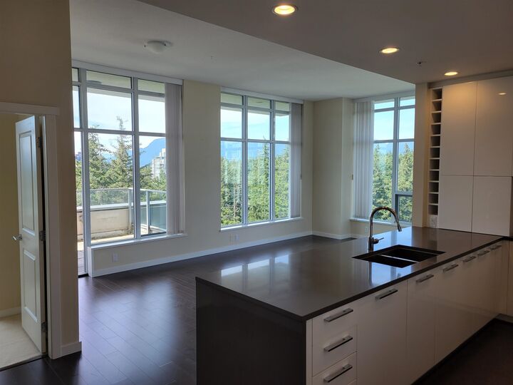 Property Photo: 5728 Berton Avenue Ph7 BC V6S 0E5