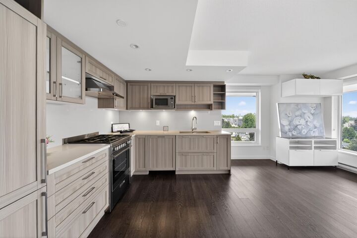 Property Photo: 5470 Ormidale Street 1502 BC V5R 0G6