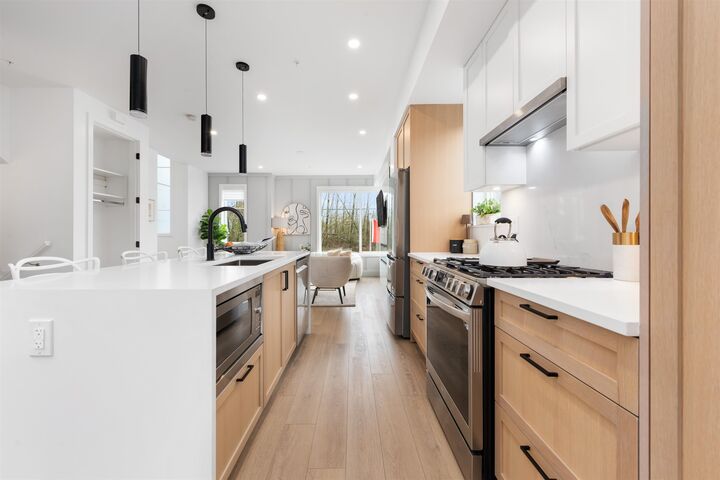 Property Photo: 20763 76 Avenue 55 BC V2Y 3N8