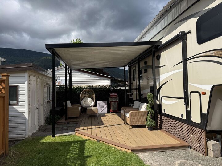 Property Photo: 1436 Frost Road 60 BC V2R 4X8