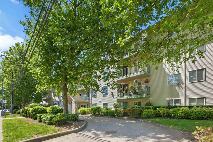 Property Photo: 2435 Center Street 405 BC V2T 2N4