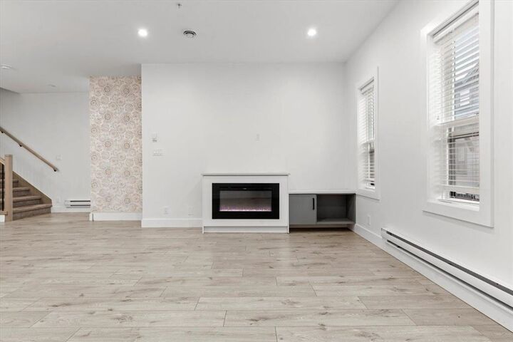 Property Photo: 45608 Bernard Avenue 6 BC V2P 1H8