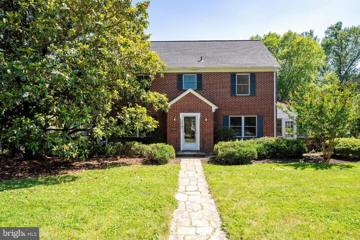 Property Photo: 241 Edwards Ferry Road NE VA 20176