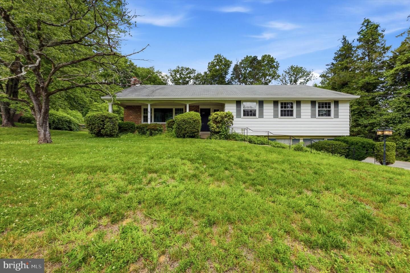 Property Photo:  118 Deerfield Road  PA 19008 