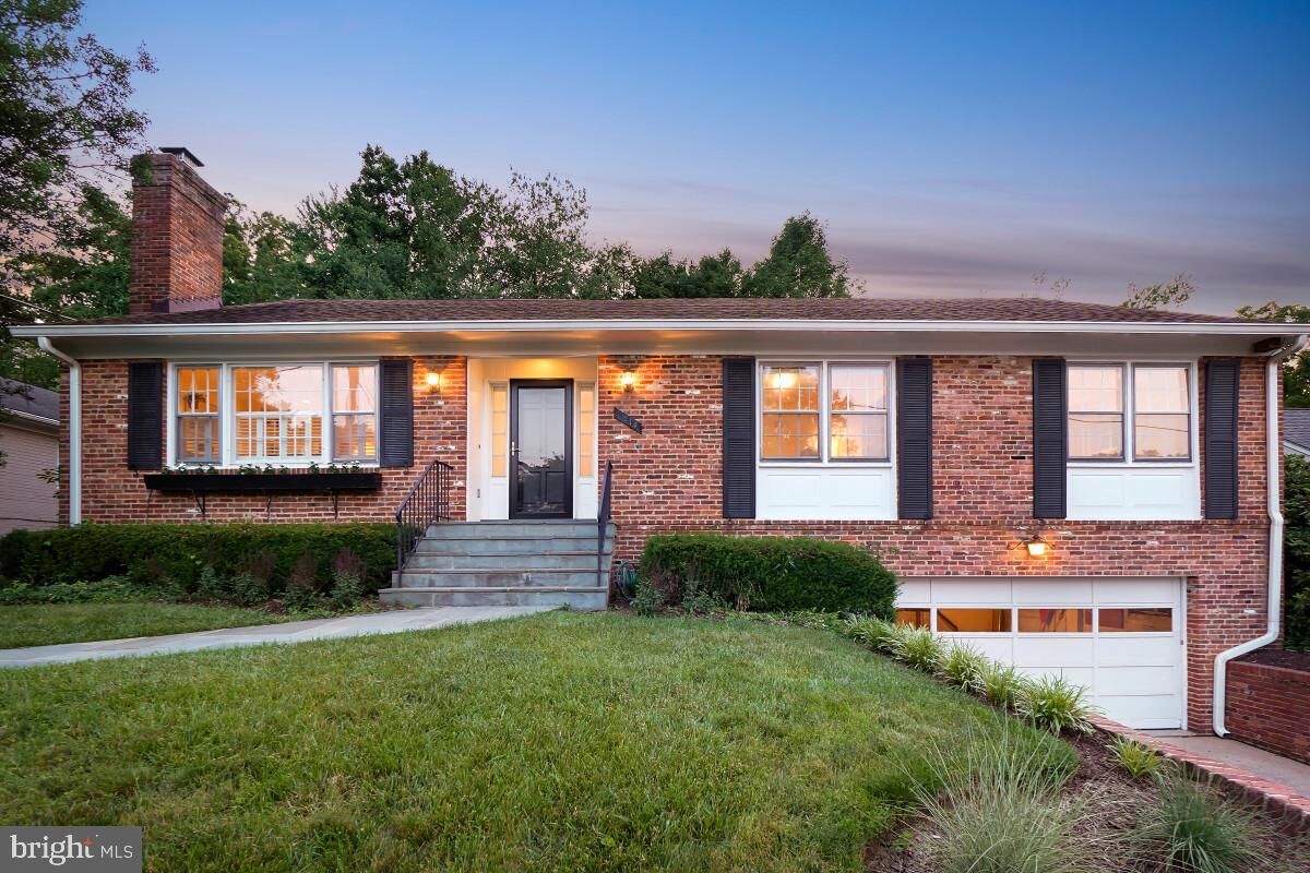 Property Photo: 7214 Pomander Lane MD 20815
