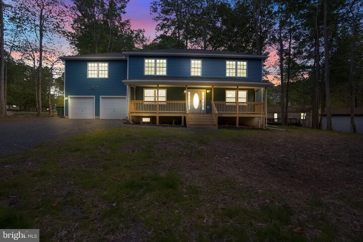 Property Photo: 8595 Periwinkle Drive PA 18466
