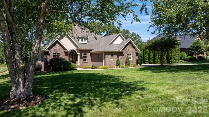 Property Photo:  1055 Catawba Greens Drive  NC 28658 