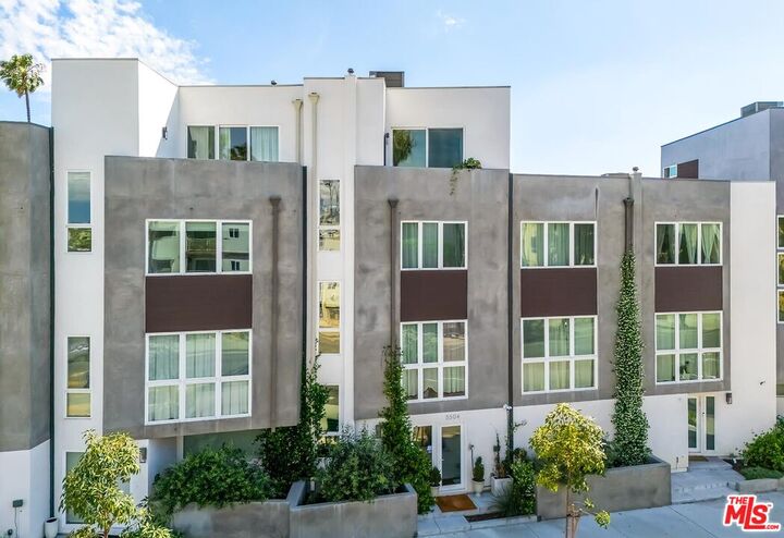 Property Photo: 5504 W Olympic Blvd CA 90036