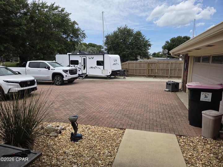 Property Photo: 405 Bay Shore Drive FL 32407