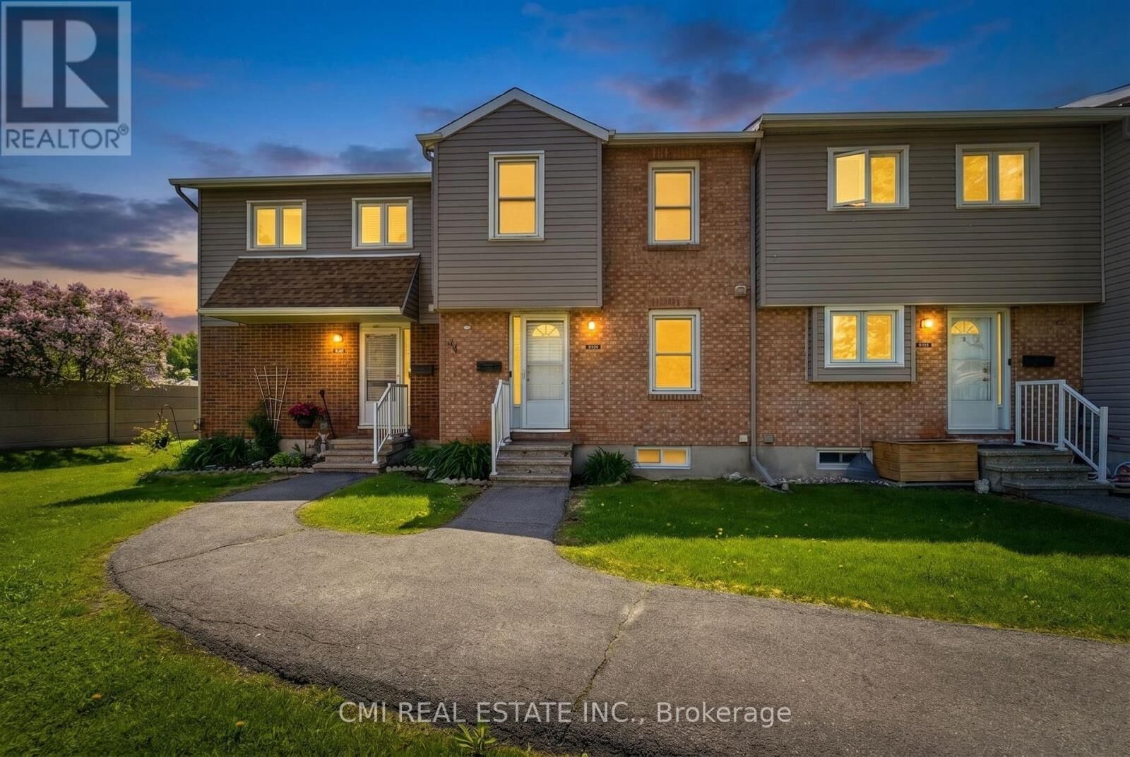 Property Photo:  1765 Lamoureux Drive B  ON K1E 2N5 