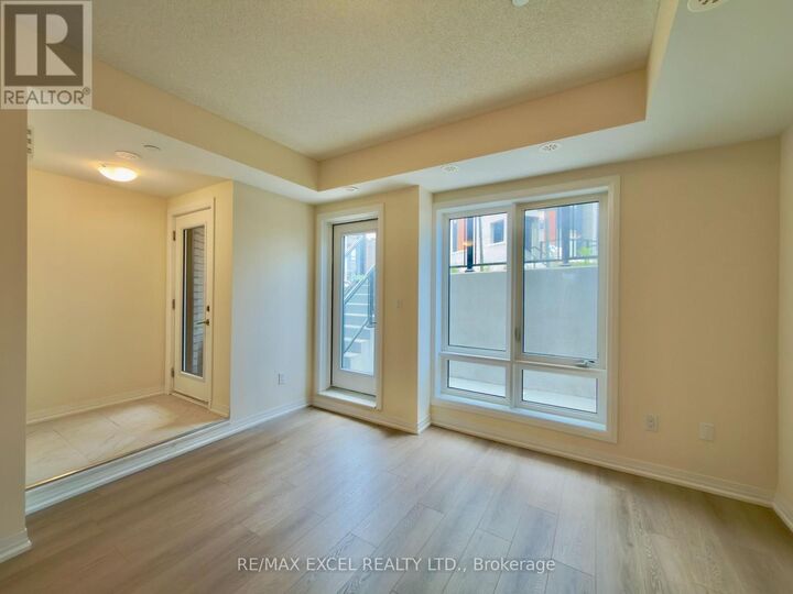 Property Photo: 155 Tapscott Road 21 ON M1B 0E8