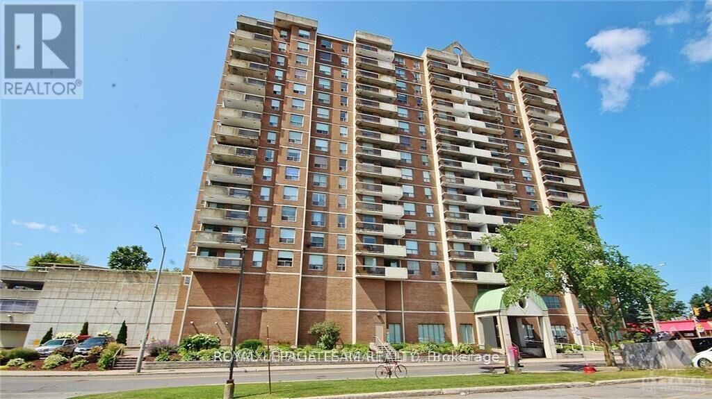 Property Photo: 200 Lafontaine Avenue 304 ON K1L 8K8